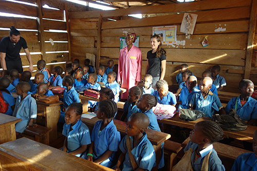 Cameroun  construction d'une école  CULTURE LOISIRS VACANCES RHONE ALPES